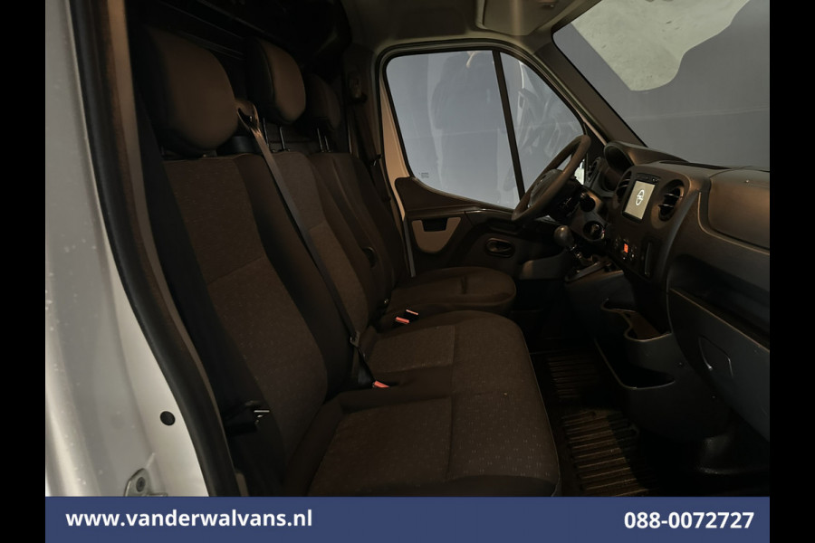 Opel Movano 2.3 CDTI 146pk L2H2 Euro6 Airco | Camera | Omvormer | Imperiaal | Navigatie 2500kg Trekhaak, Cruisecontrol, Parkeersensoren, Bijrijdersbank