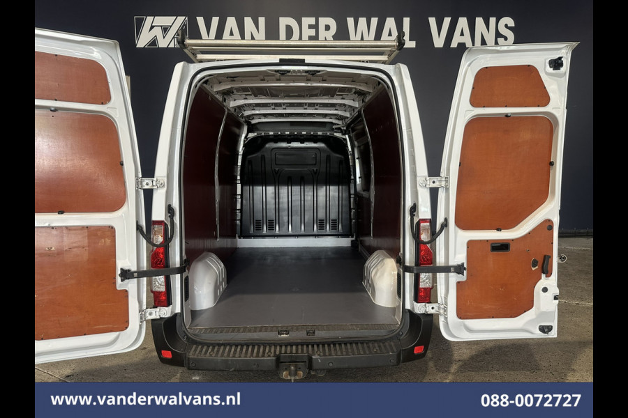 Opel Movano 2.3 CDTI 146pk L2H2 Euro6 Airco | Camera | Omvormer | Imperiaal | Navigatie 2500kg Trekhaak, Cruisecontrol, Parkeersensoren, Bijrijdersbank
