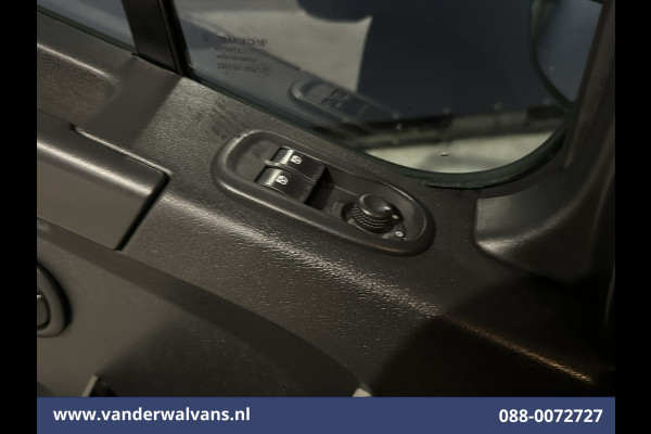 Opel Movano 2.3 CDTI 146pk L2H2 Euro6 Airco | Camera | Omvormer | Imperiaal | Navigatie 2500kg Trekhaak, Cruisecontrol, Parkeersensoren, Bijrijdersbank