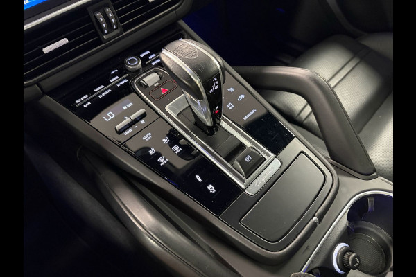 Porsche Cayenne Coupé 3.0 E-Hybrid*NL-Auto*NAP*Pano*Luchtvering*Head-Up*Trekhaak*Stoel airco