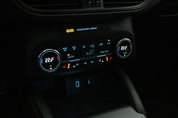 Ford Focus 1.5 EcoBoost 150 PK Automaat ST Line Business, Panoramadak, LED, B&O Sound, Adap. Cruise Control