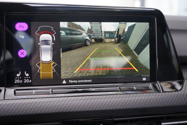 Volkswagen Golf 8 VIII 1.5 eTSI R-Line AUTOMAAT BLACK STYLE|ACC|CAMERA|HARMAN KARDON|HEADUP|IQ LIGHT|KEYLESS|MODE|PANORAMA