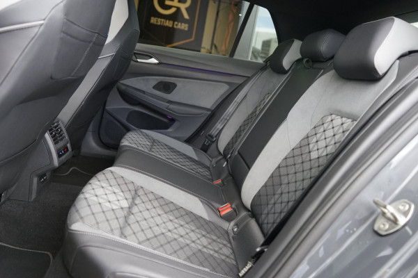 Volkswagen Golf 8 VIII 1.5 eTSI R-Line AUTOMAAT BLACK STYLE|ACC|CAMERA|HARMAN KARDON|HEADUP|IQ LIGHT|KEYLESS|MODE|PANORAMA