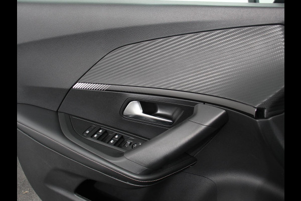 Peugeot e-2008 EV Allure Pack 54 kWh Navigatie Apple Carplay/Android Auto Climate Control Parkeer sensoren Lichtmetalen Velgen