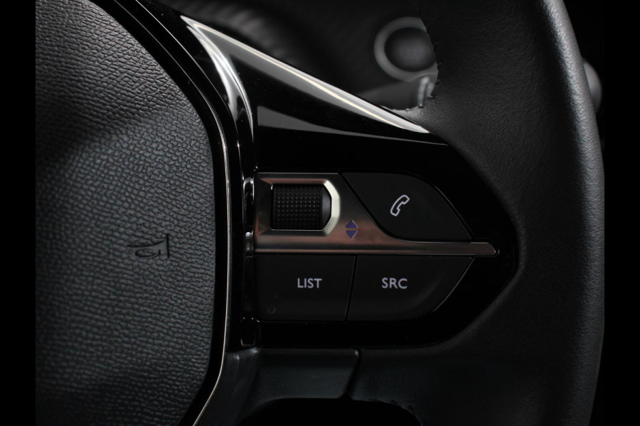 Peugeot e-2008 EV Allure Pack 54 kWh Navigatie Apple Carplay/Android Auto Climate Control Parkeer sensoren Lichtmetalen Velgen