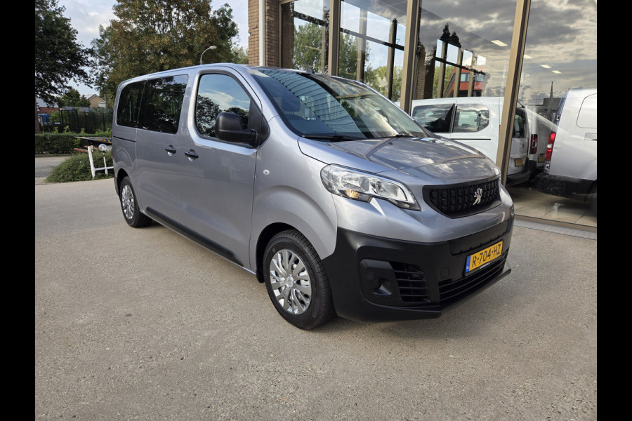 Peugeot e-Expert 50 kWh L2 9-Persoons Airco Panoramadak