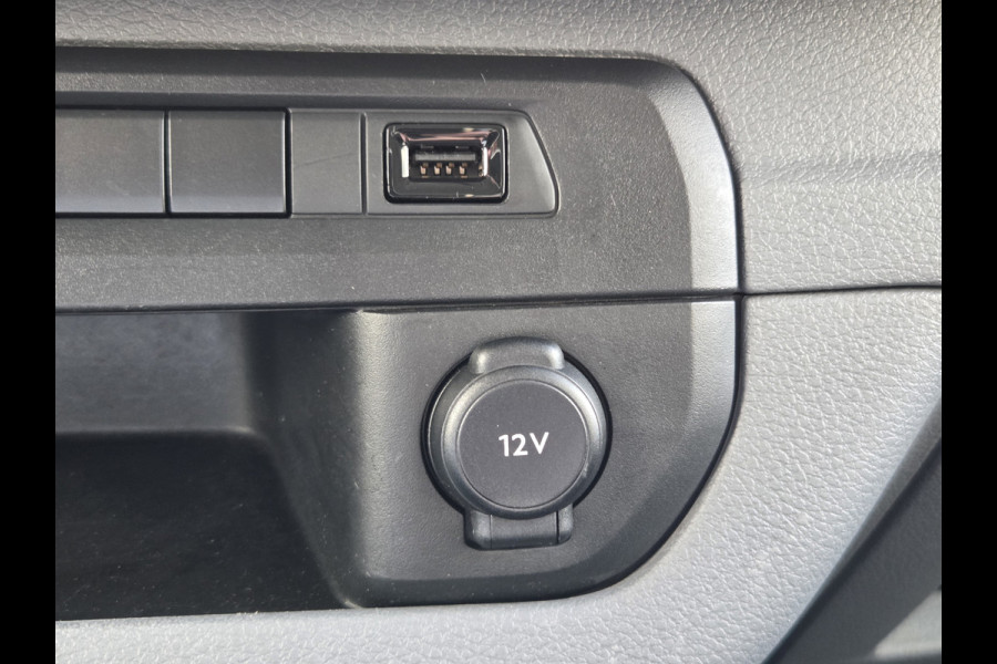 Peugeot e-Expert 50 kWh L2 9-Persoons Airco Panoramadak