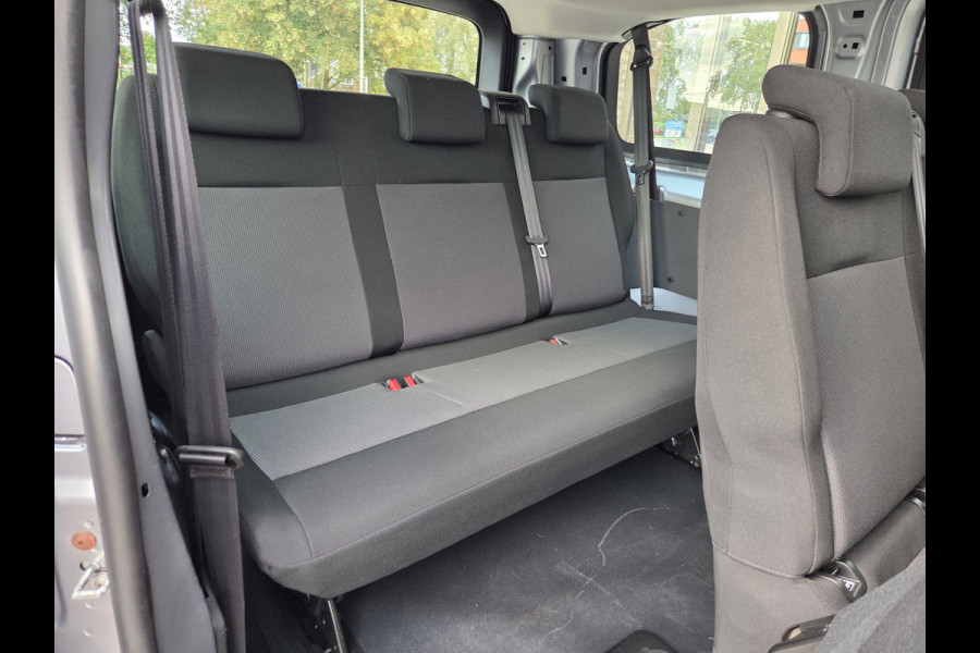 Peugeot e-Expert 50 kWh L2 9-Persoons Airco Panoramadak