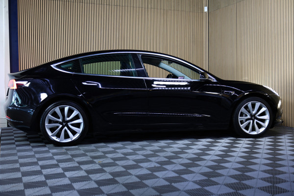 Tesla Model 3 Long Range AWD 75 kWh AVM CLIMA NAVI PDC CAMERA 360 PDC LEDER LED '19