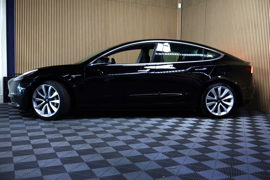 Tesla Model 3 Long Range AWD 75 kWh AVM CLIMA NAVI PDC CAMERA 360 PDC LEDER LED '19