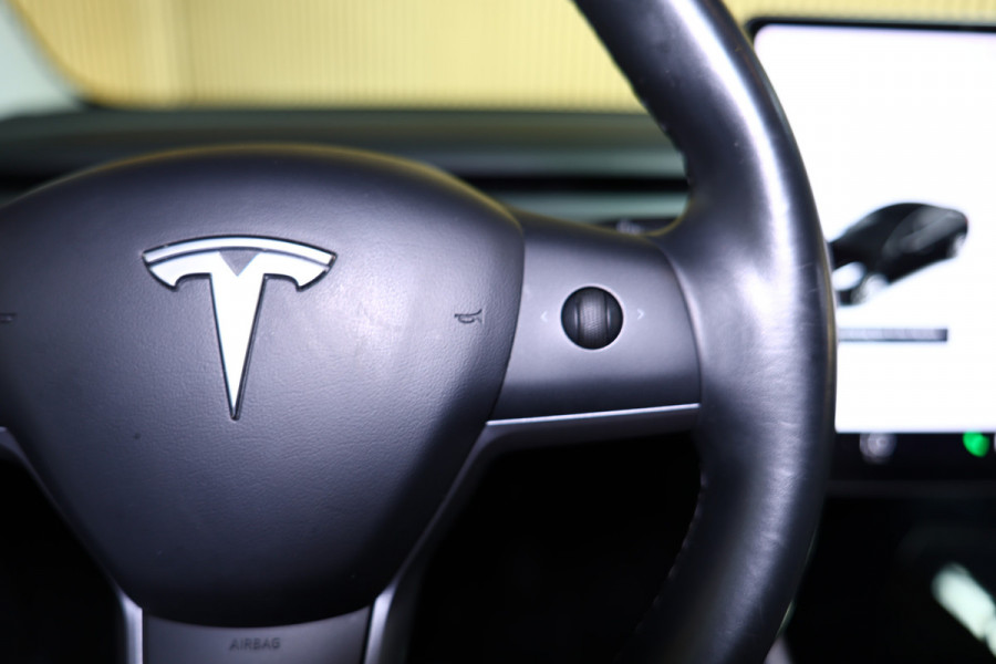 Tesla Model 3 Long Range AWD 75 kWh AVM CLIMA NAVI PDC CAMERA 360 PDC LEDER LED '19