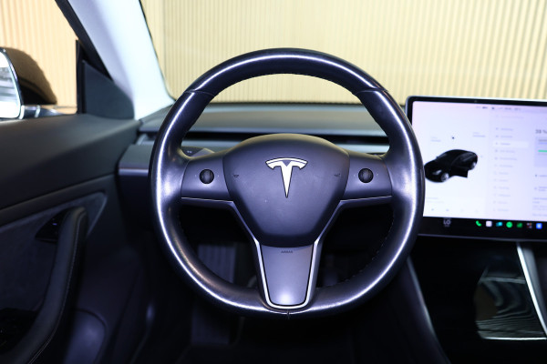 Tesla Model 3 Long Range AWD 75 kWh AVM CLIMA NAVI PDC CAMERA 360 PDC LEDER LED '19