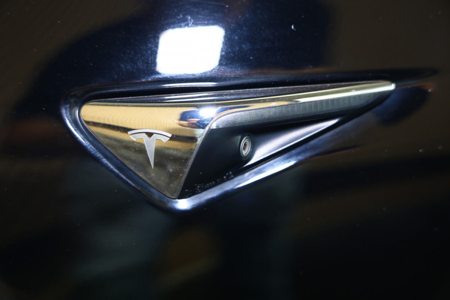 Tesla Model 3 Long Range AWD 75 kWh AVM CLIMA NAVI PDC CAMERA 360 PDC LEDER LED '19