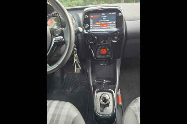 Peugeot 108 1.0 e-VTi Allure TOP! | AUTOMAAT | 2E EIGENAAR | 3/6 OF 12MND GARANTIE | CAMERA |