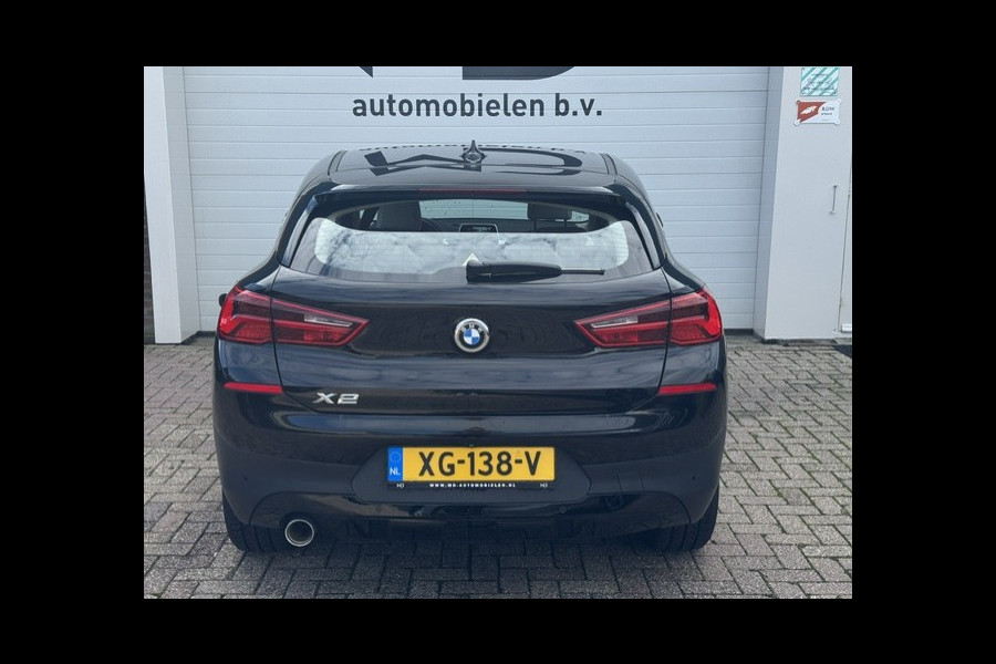 BMW X2 SDrive18i Executive - Sportstoelen - Leder -LED - NAP