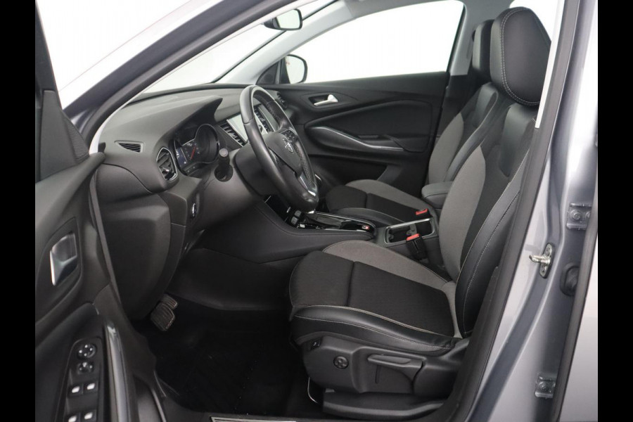 Opel Grandland X 1.6 Turbo Innovation | Half leder | Cruise control | Trekhaak | Navigatie | Carplay | Climate control | Park assist | 18" velgen