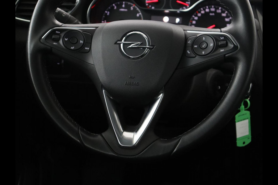 Opel Grandland X 1.6 Turbo Innovation | Half leder | Cruise control | Trekhaak | Navigatie | Carplay | Climate control | Park assist | 18" velgen