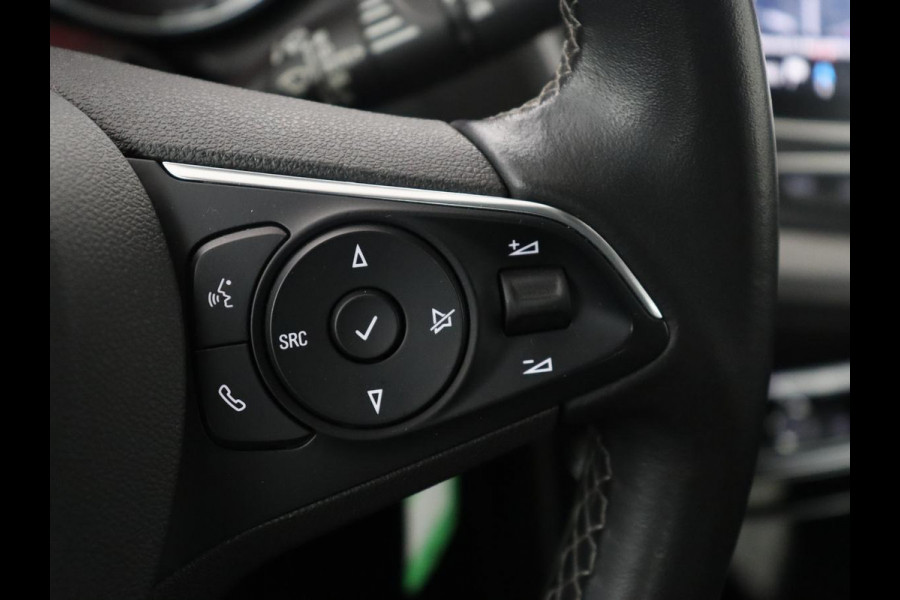 Opel Grandland X 1.6 Turbo Innovation | Half leder | Cruise control | Trekhaak | Navigatie | Carplay | Climate control | Park assist | 18" velgen