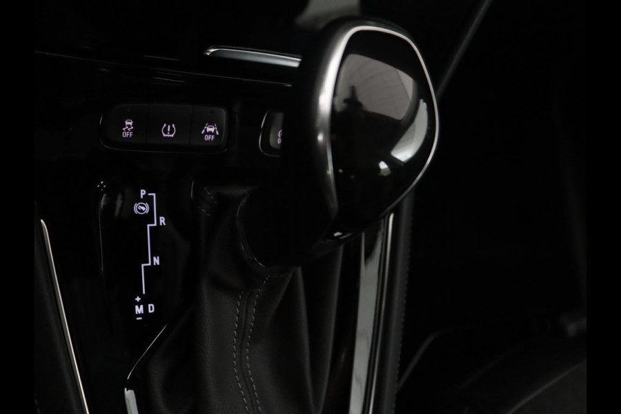 Opel Grandland X 1.6 Turbo Innovation | Half leder | Cruise control | Trekhaak | Navigatie | Carplay | Climate control | Park assist | 18" velgen