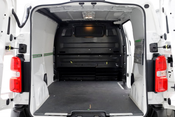 Peugeot e-Expert L2H1 Standard Premium 75 kWh 100% Elektrisch Snellader Airco/Navi SOH 92,6% 03-2022
