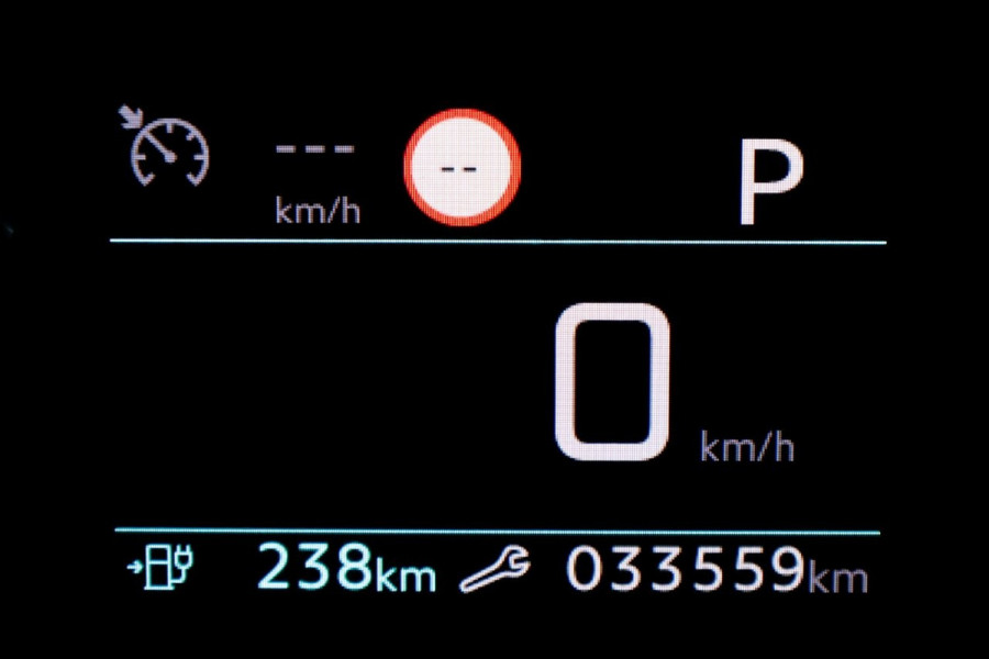 Peugeot e-Expert L2H1 Standard Premium 75 kWh 100% Elektrisch Snellader Airco/Navi SOH 92,6% 03-2022