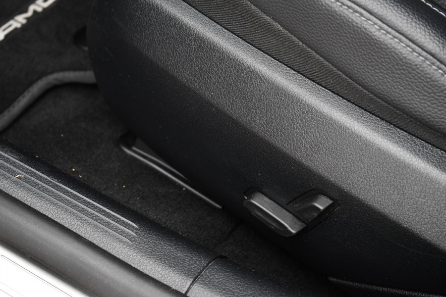 Mercedes-Benz C-Klasse Estate 300 e AMG Line Distronic Trekhaak HUD Laser 360