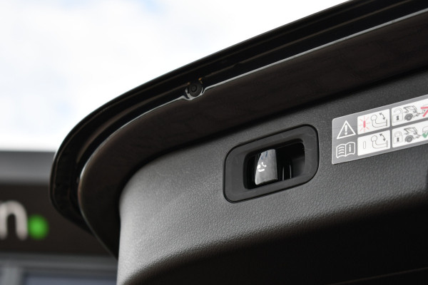 Mercedes-Benz C-Klasse Estate 300 e AMG Line Distronic Trekhaak HUD Laser 360