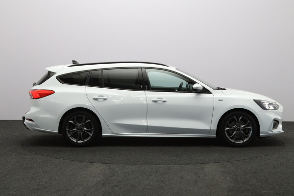Ford FOCUS Wagon 1.0 EcoBoost Hybrid 125 PK ST Line Business, LED, Trekhaak, Winterpakket, Camera, DAB