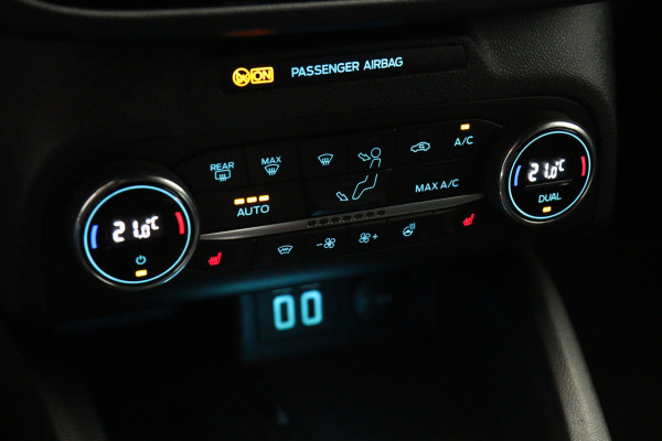 Ford FOCUS Wagon 1.0 EcoBoost Hybrid 125 PK ST Line Business, LED, Trekhaak, Winterpakket, Camera, DAB