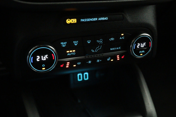 Ford FOCUS Wagon 1.0 EcoBoost Hybrid 125 PK ST Line Business, LED, Trekhaak, Winterpakket, Camera, DAB
