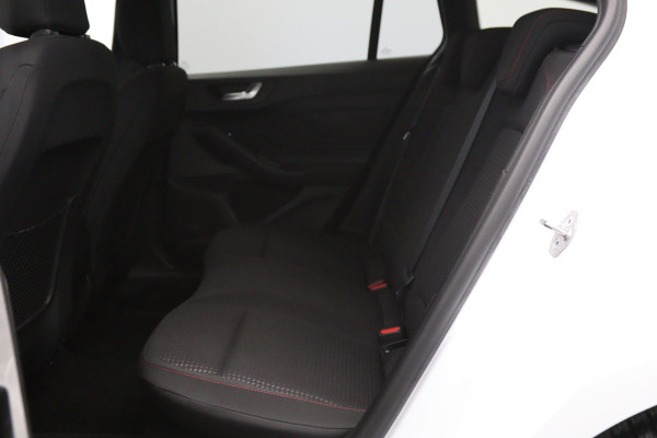 Ford FOCUS Wagon 1.0 EcoBoost Hybrid 125 PK ST Line Business, LED, Trekhaak, Winterpakket, Camera, DAB