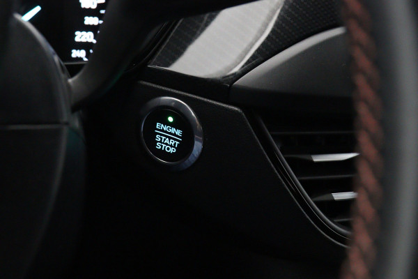 Ford FOCUS Wagon 1.0 EcoBoost Hybrid 125 PK ST Line Business, LED, Trekhaak, Winterpakket, Camera, DAB