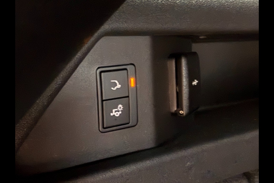 Land Rover Discovery Sport P270e SE R-Dynamic/black-pack Acc Leer/elec trekhaak panorama
