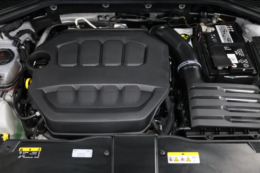 Volkswagen T-Roc 2.0 TSI 4Motion R 301+PK AKRAPOVIC/VIRTUAL/KEYLES/HALF LEER+S.VERWARMING/19" LMV/PDC/12 MDN GARANTIE!