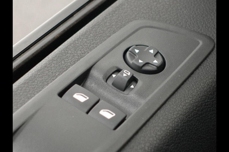Opel Vivaro 2.0 Diesel 180 S&S L3 Automaat Dubbele Cabine 2 schuifdeuren Apple CarPlay Navigatie Climate Control Camera Cruise Control Trekhaak lichtmetalen velgen