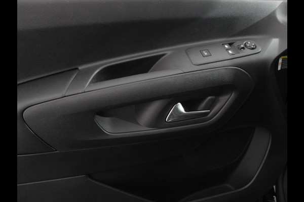 Opel Combo 1.5 BlueHDi 130 S&S L2 Automaat Apple Carplay Navigatie Trekhaak Airco Camera Cruise Control Parkeersensoren