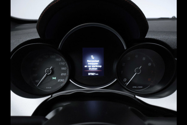 Fiat 500X Cross 1.3 GSE City Cross Sport (APPLE CARPLAY,NAVI,CAMERA,STOELVERWARMING,CLIMATE,CRUISE,GETINT,SPORTSTOELEN,LM VELGEN)