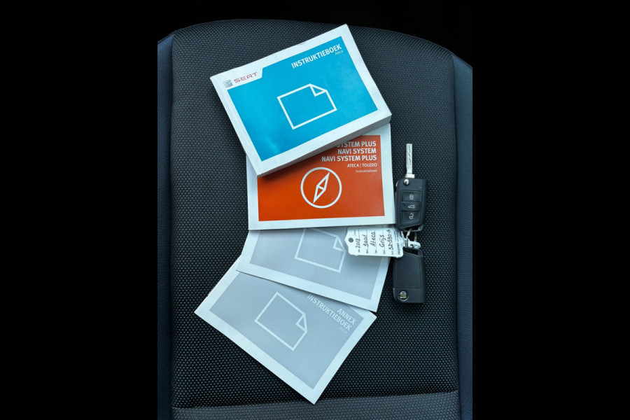 Seat Ateca 1.0 EcoTSI Style Business Intense CARPLAY|CAMERA|NAVI|PDC