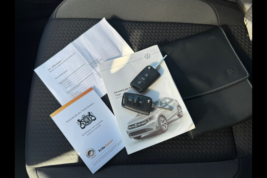 Volkswagen Taigo 1.0 TSI AUTOMAAT* Navigatie * Parkeersensoren * Adaptieve Cruise Control *