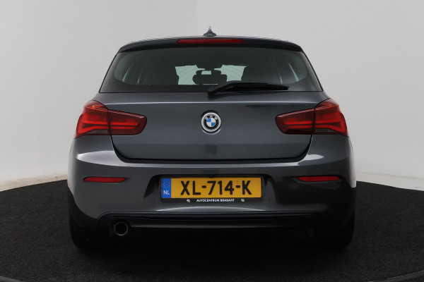 BMW 1-serie 118i Executive (NAVIGATIE, CAMERE, SPORTSTOELEN, PARKEERSENSOREN)