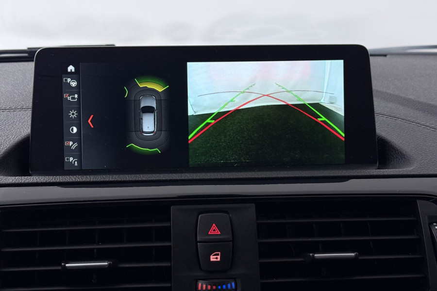 BMW 1-serie 118i Executive (NAVIGATIE, CAMERE, SPORTSTOELEN, PARKEERSENSOREN)