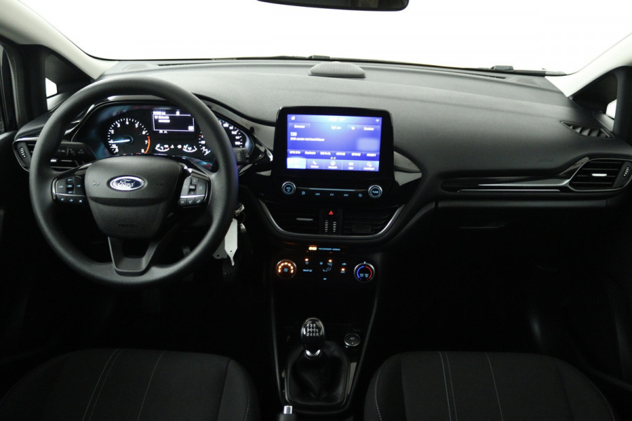 Ford Fiesta 1.0 EcoBoost Titanium (NAVIGATIE, CRUISE CONTROL, PARKEERSENSOREN)