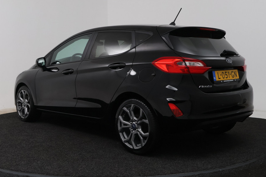 Ford Fiesta 1.0 EcoBoost Titanium (NAVIGATIE, CRUISE CONTROL, PARKEERSENSOREN)
