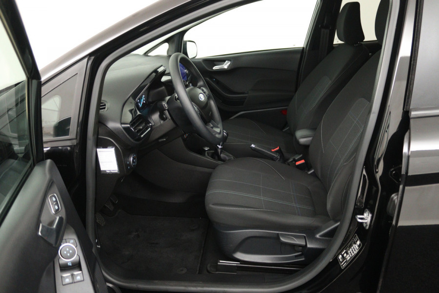 Ford Fiesta 1.0 EcoBoost Titanium (NAVIGATIE, CRUISE CONTROL, PARKEERSENSOREN)