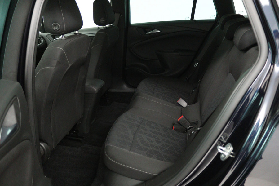 Opel Astra Sports Tourer 1.4 Turbo 120 Jaar Edition (NAVIGATIE, CRUISE CONTROL, PARKEERSENSOREN)