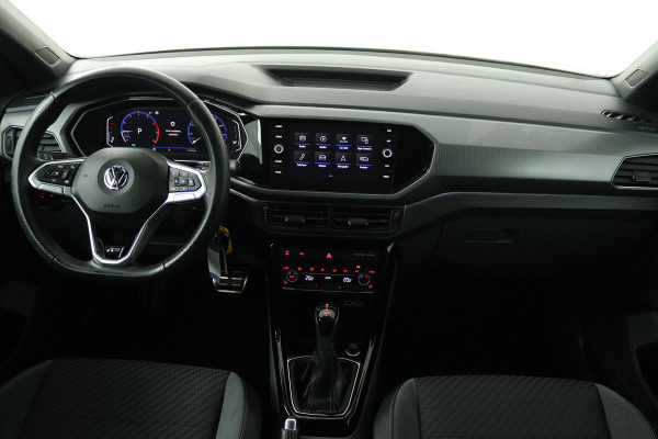Volkswagen T-Cross 1.0 TSI Style (CAMERA, STOELVERWARMING, CRUISE ADAPTIEF, PARKEERSENSOREN)