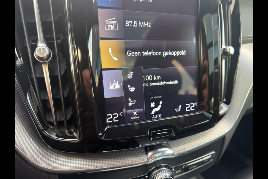 Volvo XC60 2.0 T8 Twin Engine AWD R-Design Pano B&W Lucht