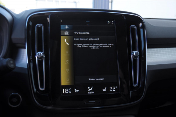 Volvo XC40 T4 211PK Plug-in hybrid Plus Dark / Panoramadak / Elektrische stoelen / Harman Kardon audio / cruise control / Parkeersensoren met camera / Elektrische achterklep / Stoel - en stuurwielverwarming