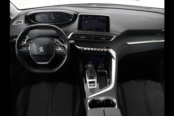 Peugeot 5008 1.2 PureTech Allure | 7p | Trekhaak | Carplay | Camera | Elektrische kofferbak | Cruise control | Navigatie | Stoelverwarming | LED | Sfeerverlichting | Automaat | Half leer