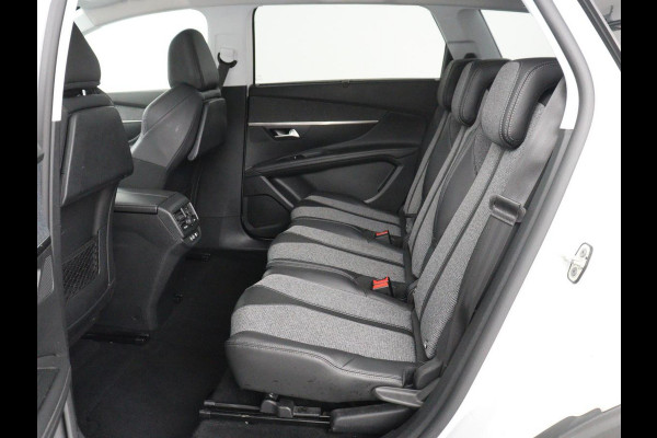 Peugeot 5008 1.2 PureTech Allure | 7p | Trekhaak | Carplay | Camera | Elektrische kofferbak | Cruise control | Navigatie | Stoelverwarming | LED | Sfeerverlichting | Automaat | Half leer